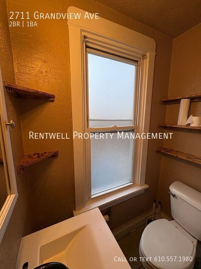 Building Photo - 2711 Grandview Ave