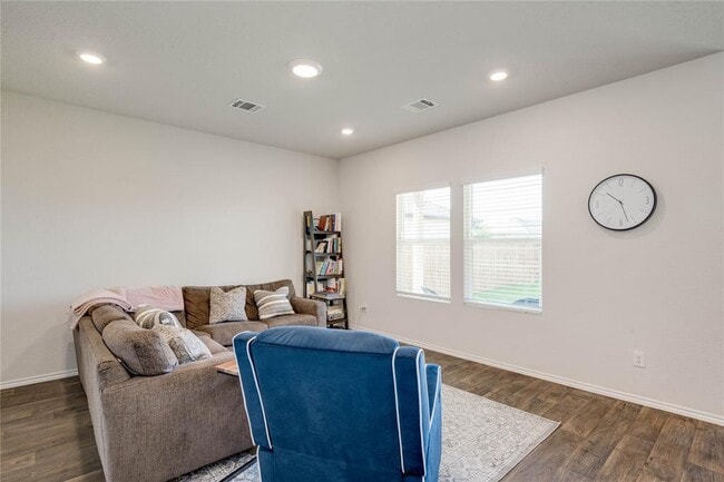 Building Photo - 216 Skipping Stone Ln