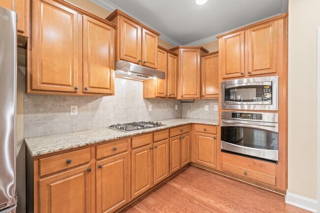 Building Photo - (Coming Soon) 5 Bedroom Brick Home in Matthews!