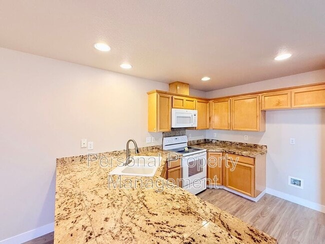 Building Photo - 16524 NE 19th St