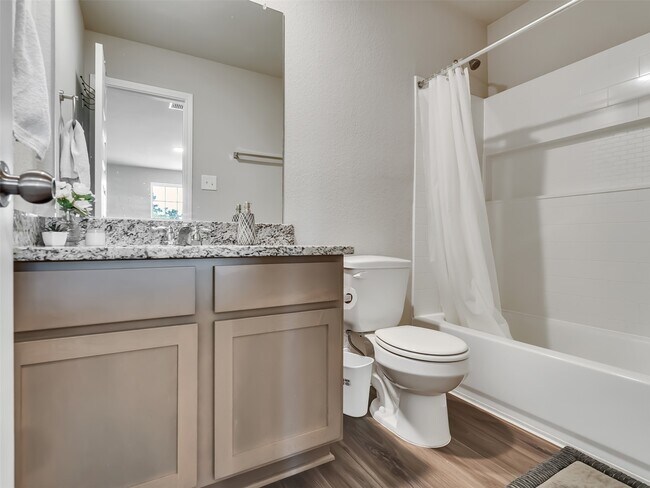 Building Photo - 2416 Bluefish Ct