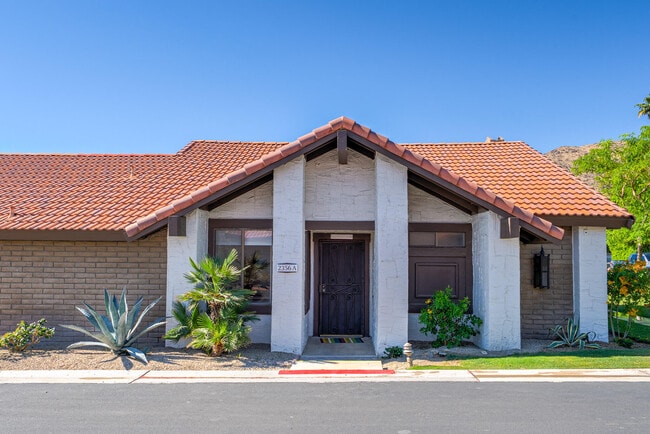 Primary Photo - 2356 S Linden Way