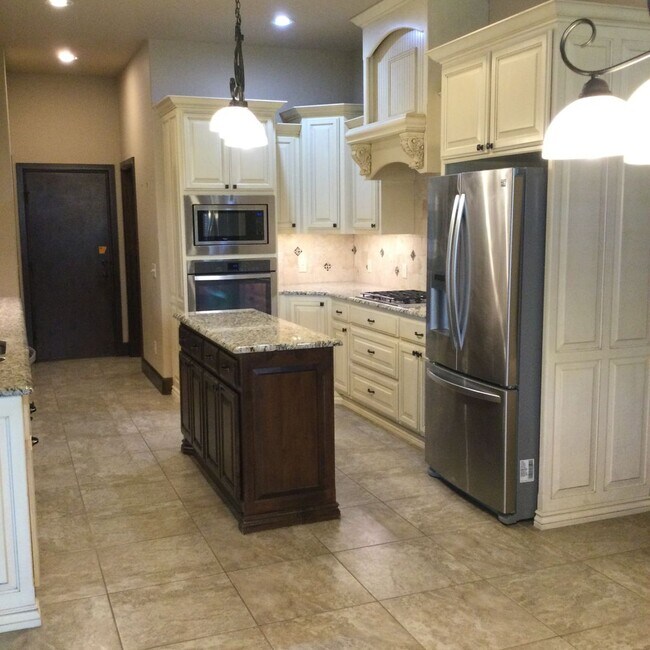 Building Photo - 17409 Melville Ln