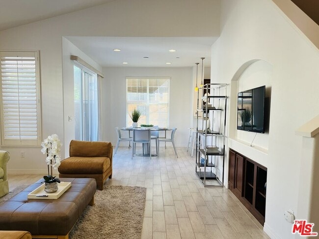 Building Photo - 80043 Silver Sage Ln