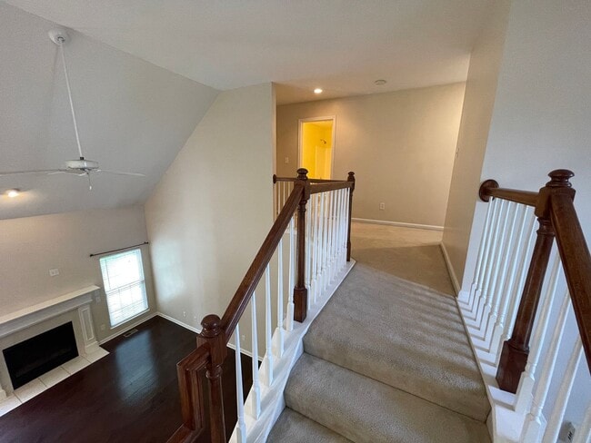 Building Photo - Amazing Home East Jefferson Co For Lease