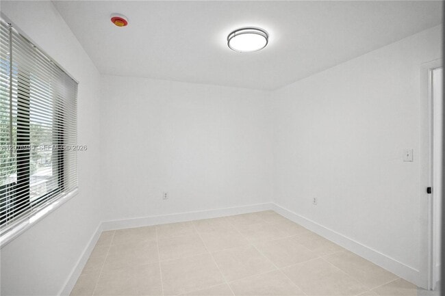 Building Photo - 5819 NW 30th Ave