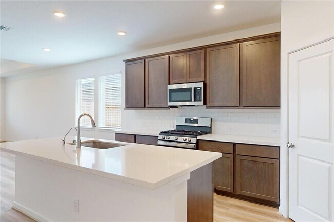 Building Photo - 1203 Sugar Dr