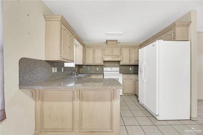 Building Photo - 20 Via Sol Dr