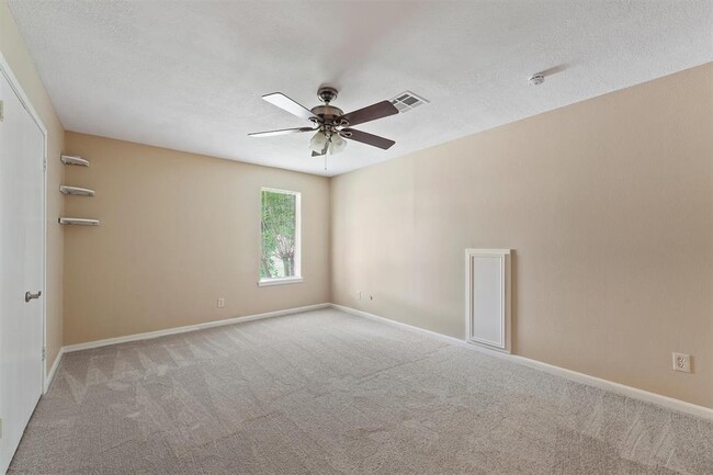 Building Photo - 11806 Gardenglen Dr
