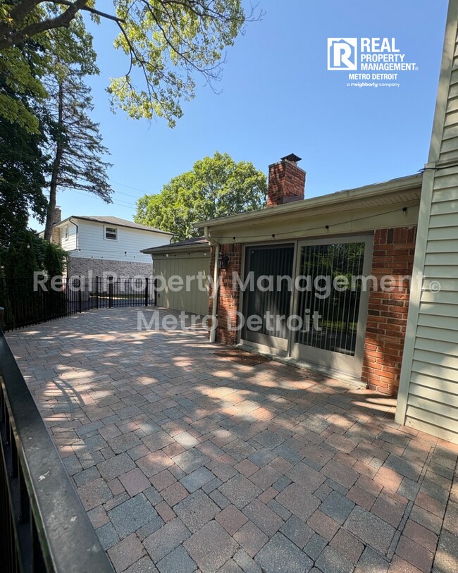 Building Photo - 3028 Caswell Dr