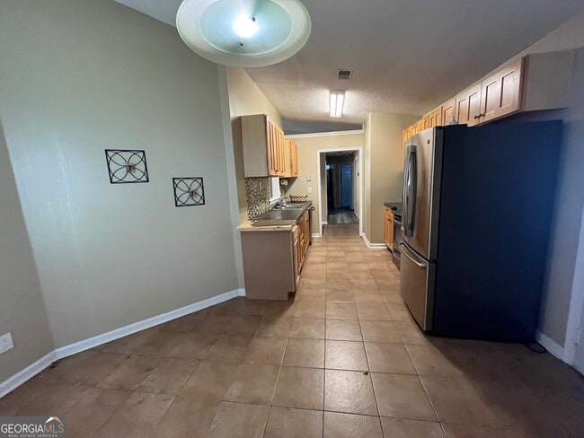 Building Photo - 70 Park Meadows Dr SW