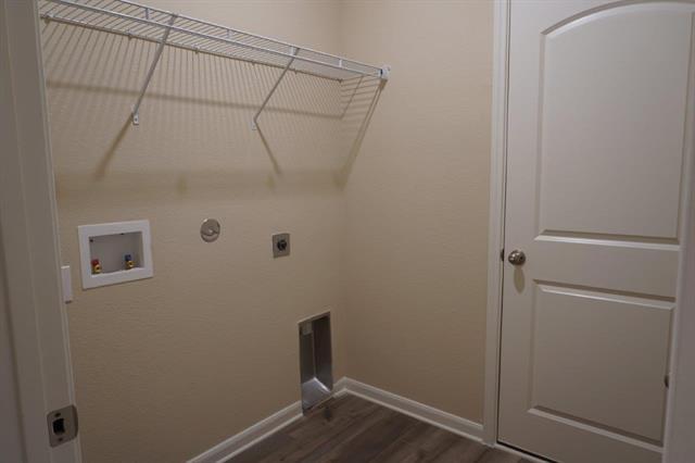 Building Photo - 1823 Dahlia Way