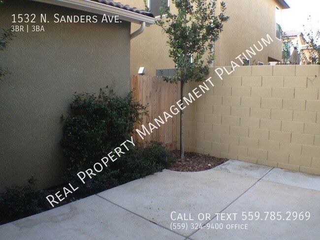 Building Photo - 1532 N Sanders Ave