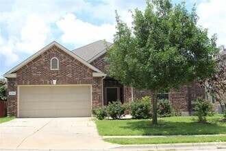 Building Photo - 505 Pebblestone Walk Dr