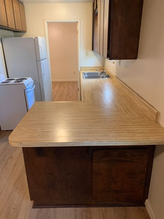 Building Photo - Adorable One-Bedroom for rent