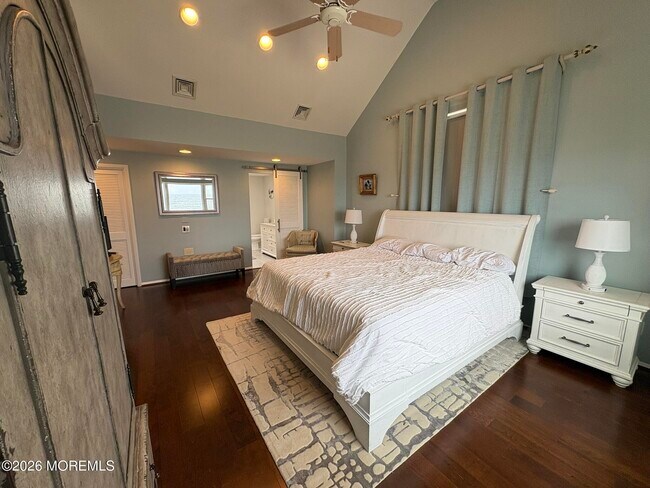 Building Photo - 3608 Ocean Terrace