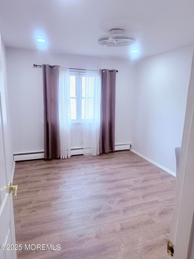 Building Photo - 28 Windsor Terrace
