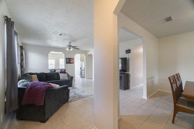 Building Photo - 1111 Turnberry Park Ln