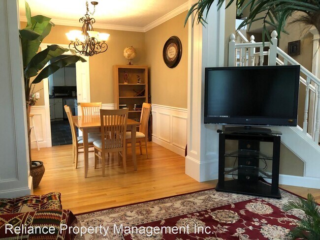 Building Photo - 16800 NW Paddington Dr