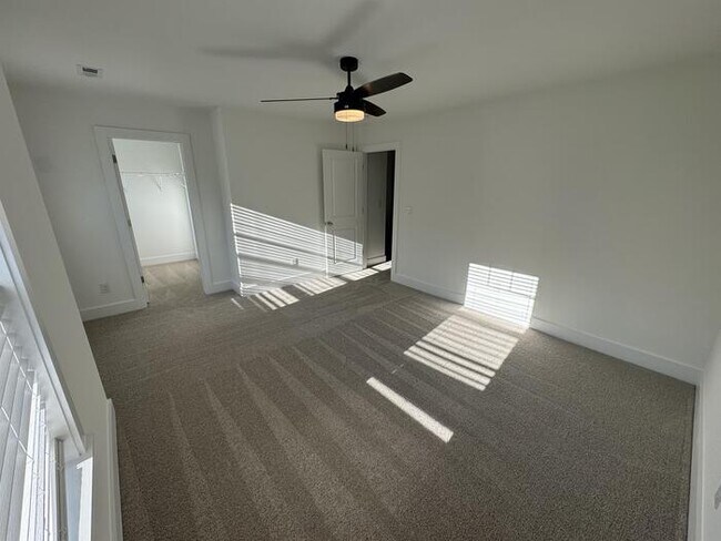 Building Photo - 2128 Middlebridge Ct