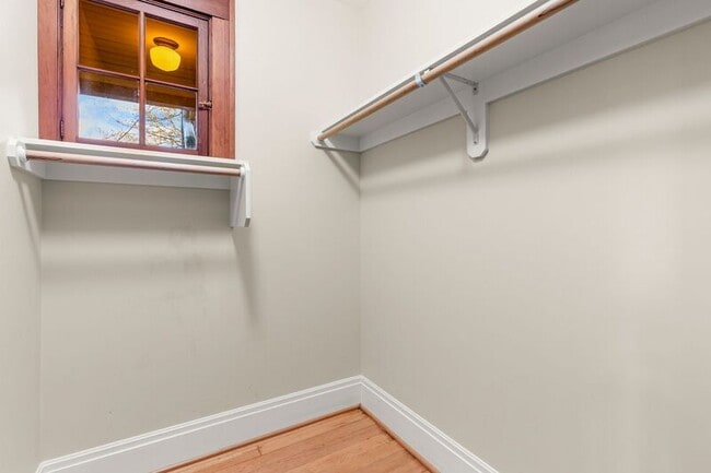 Building Photo - 5343 SE 44th Ave