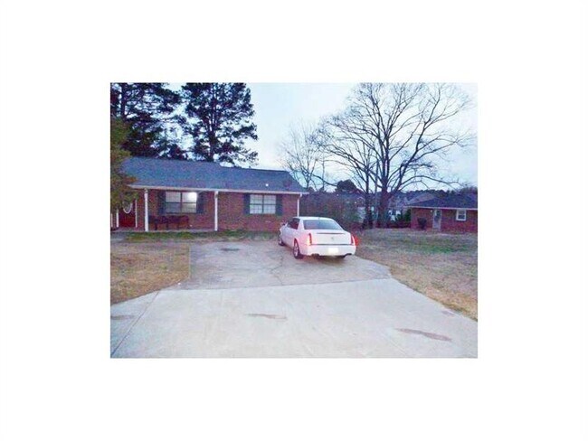 Building Photo - 181 Paper Mill Rd