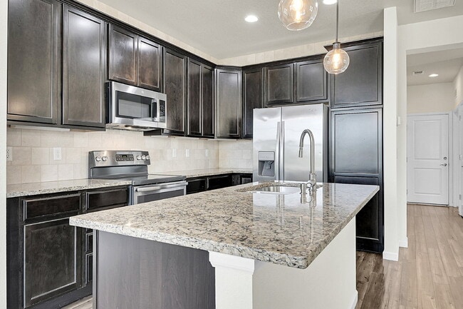 Building Photo - $3,150.00, 3 bed, 2 bath, located in Cente...