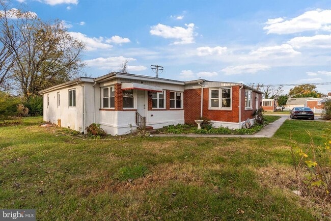 Building Photo - 730 New Pittsburg Ave