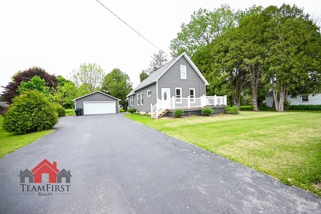 Building Photo - 1115 Cardinal Ln