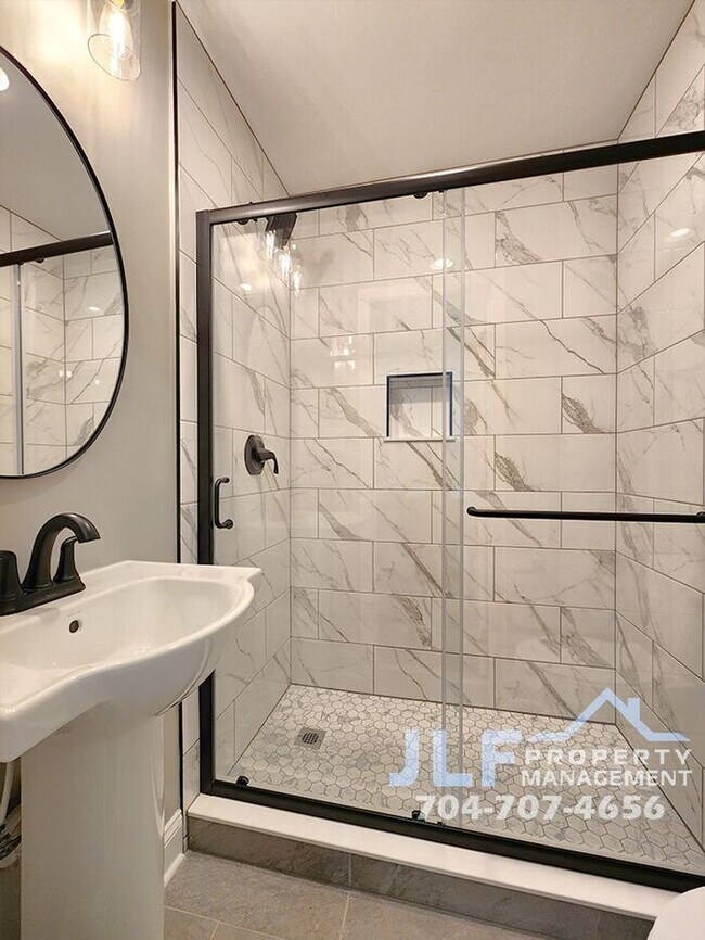 Building Photo - Beautifully Remodeled 1 Bed/1 Bath Home in Cramerton!