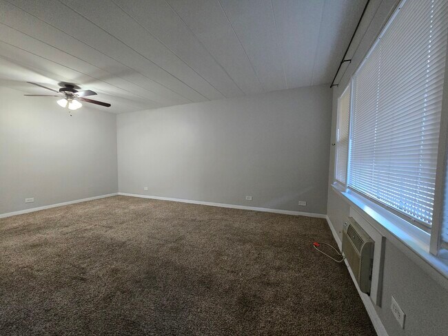 Building Photo - 7740 Harvard St