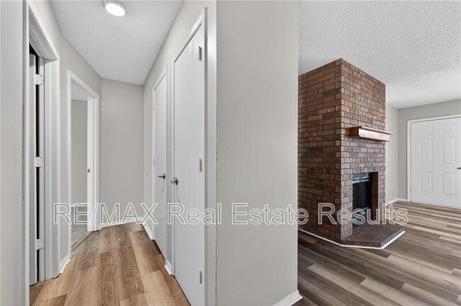 Building Photo - 4418 Acoma St