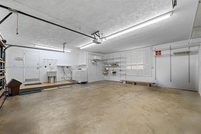 Building Photo - 1175 NE 102nd St