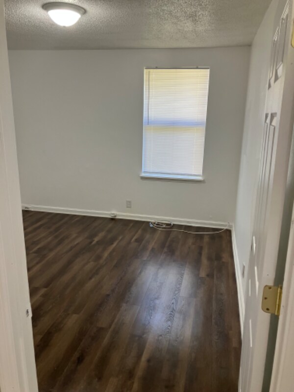 Building Photo - 2835 Vista Ln