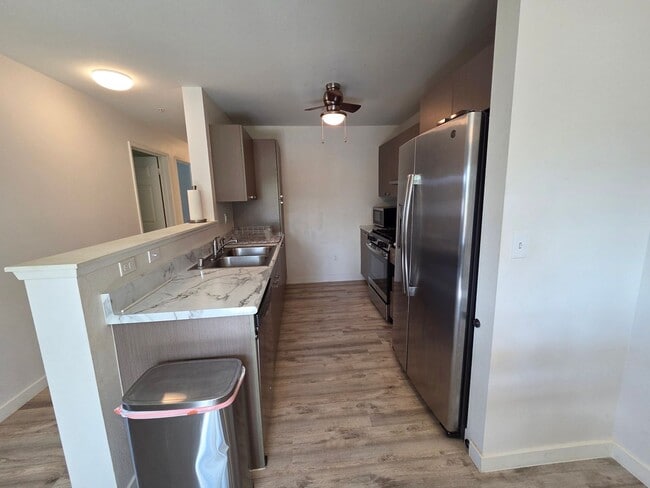 Building Photo - Unfurnished 3/2 Kamalani Condo