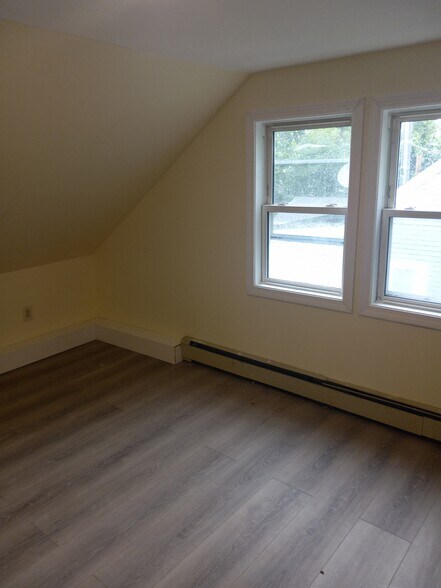 Building Photo - 33 Edgewood Ave
