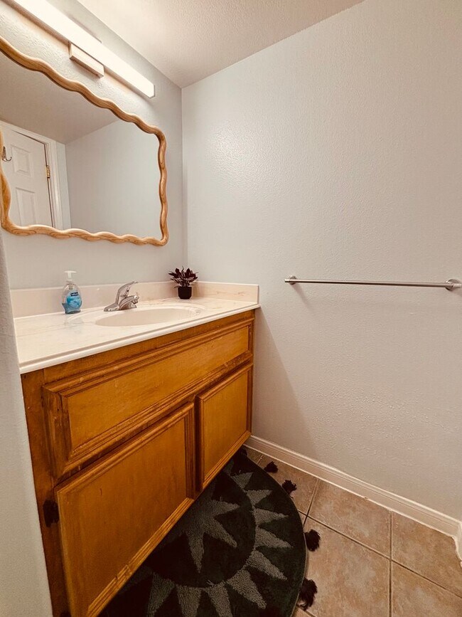 Building Photo - 215 Postoffice St