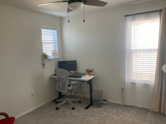 Building Photo - !! 50% OFF on 1st Month's Rent when you mo...