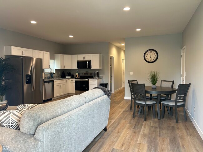 Building Photo - 2805 N Talbott St