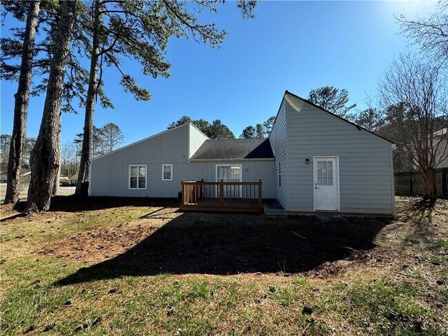 Building Photo - 17 Hartley Woods Dr
