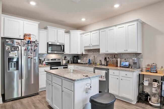 Building Photo - 5789 Conley Ct