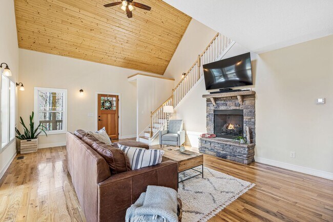 Building Photo - East AVL - Contemporary Farmhouse on Large Wooded Lot