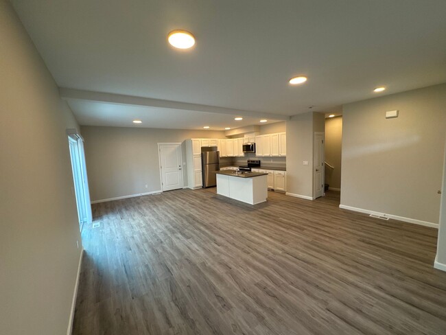 Primary Photo - Brand New 4 Bed / 2.5 Bath Duplex! $250 Am...