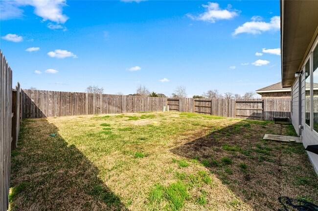 Building Photo - 24206 High Country Dr