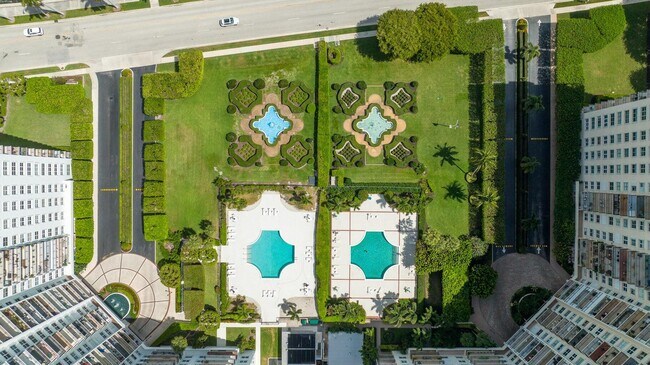 Building Photo - 1701 S Flagler Dr