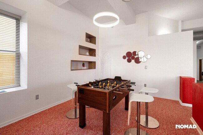 Building Photo - 335 N Superior St