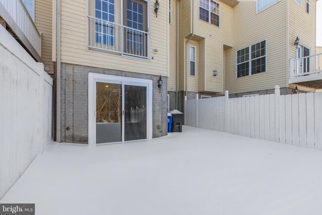 Building Photo - 618 Berwick Ct