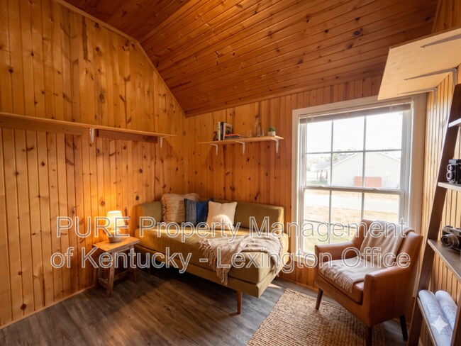 Building Photo - 1825 Indian Mound Dr