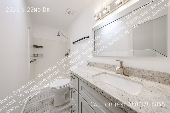 Building Photo - 2501 N 22nd Dr