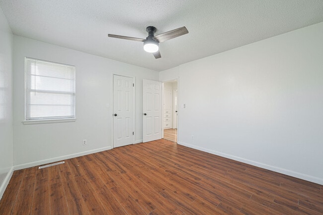 Building Photo - 4800 Spencer Rd